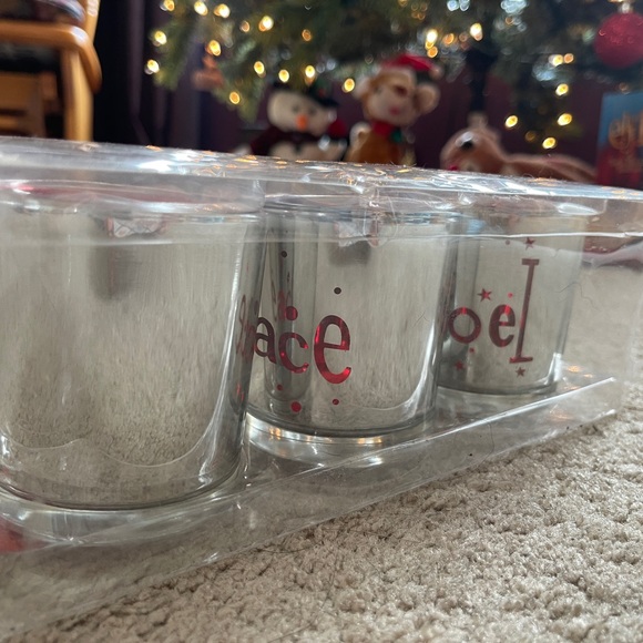 BRAND NEW: Christmas candle holders - Picture 2 of 3